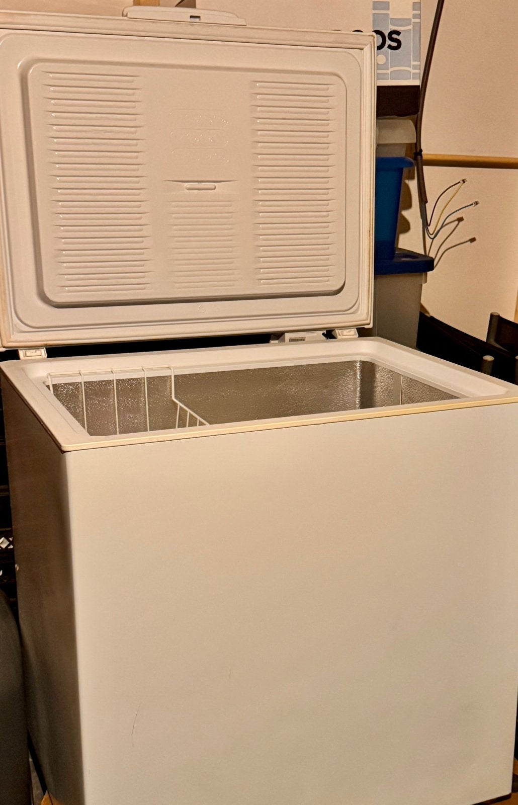 Goed werkende Whirlpool vriezer - mag weg ivm verhuizing, Witgoed en Apparatuur, Vriezers en Diepvrieskisten, Vrieskist, Zo goed als nieuw