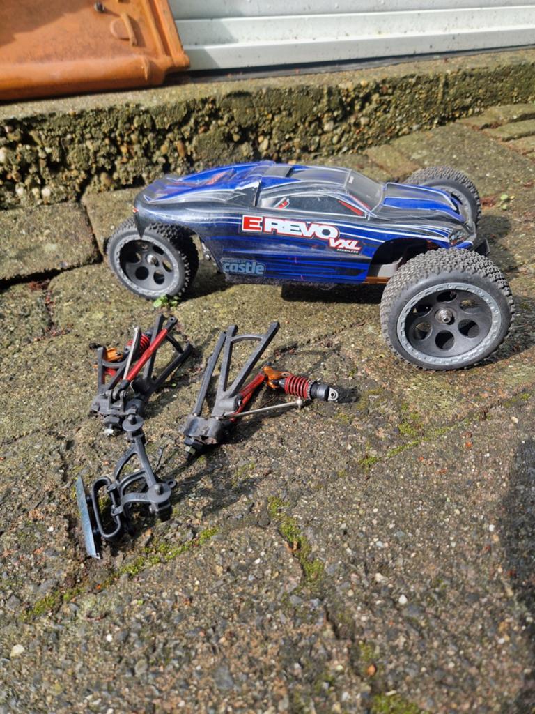 Traxxas e revo 1 16 vxl 3 wieler, Elektro, Auto offroad, Ophalen of Verzenden, Zo goed als nieuw