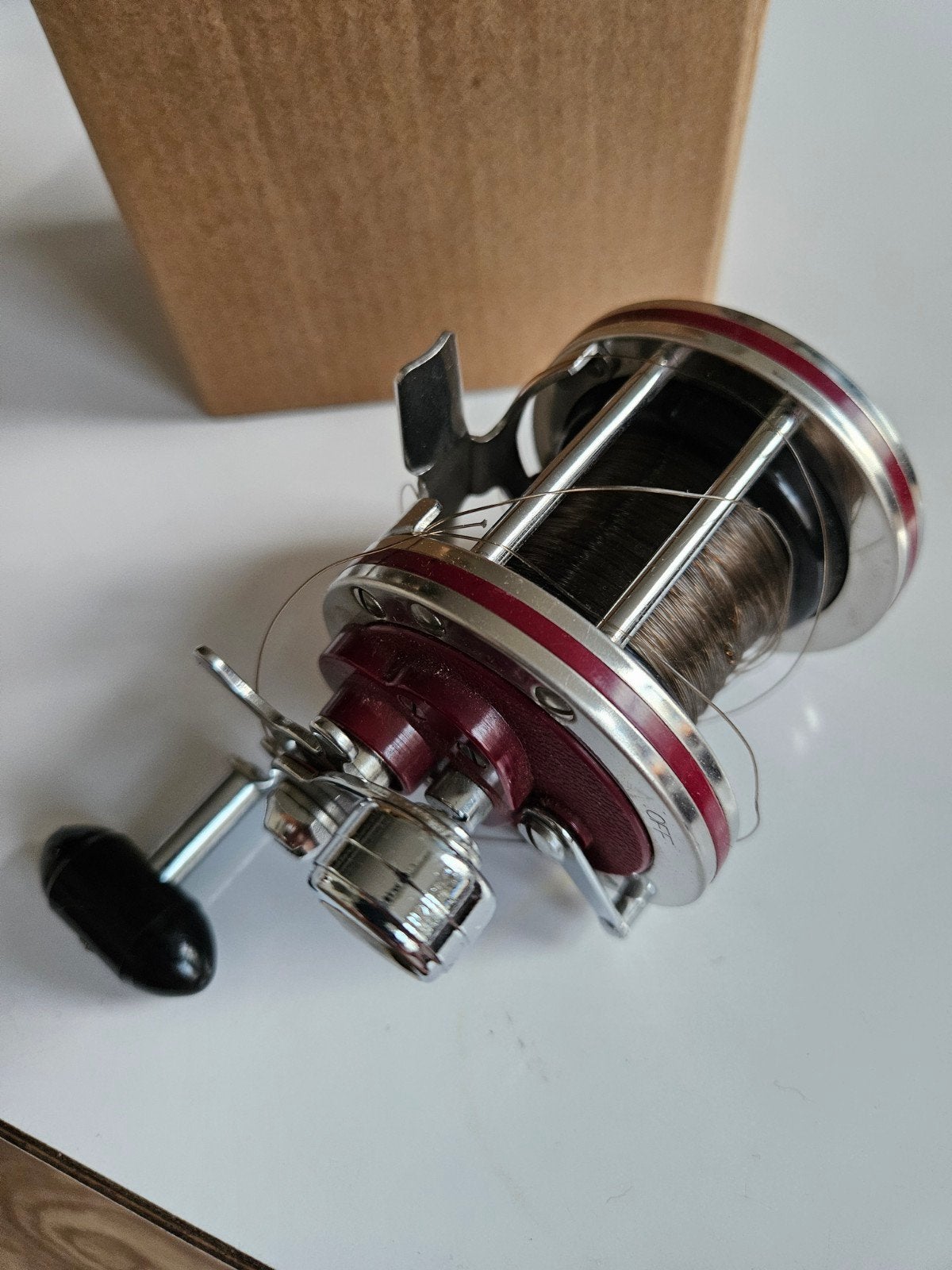 Nieuw Klassieke Shakespeare 2150 Reel (ca 40 jaar oud) molen, Watersport en Boten, Hengelsport | Algemeen, Ophalen of Verzenden