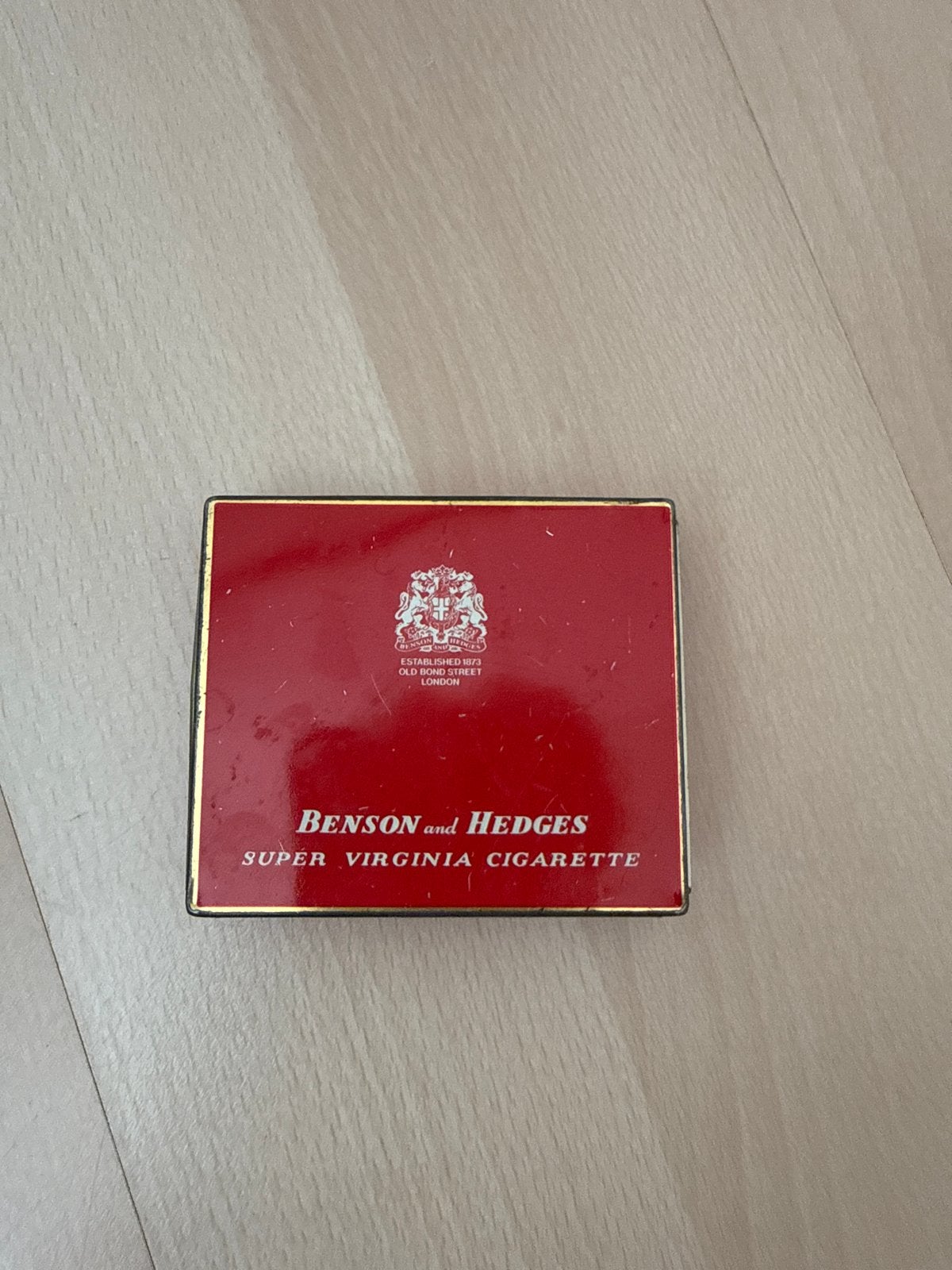 Vintage Benson and Hedges sigarettenblikje, Verzamelen, Ophalen of Verzenden, Gebruikt, Tabaksdoos of Verpakking