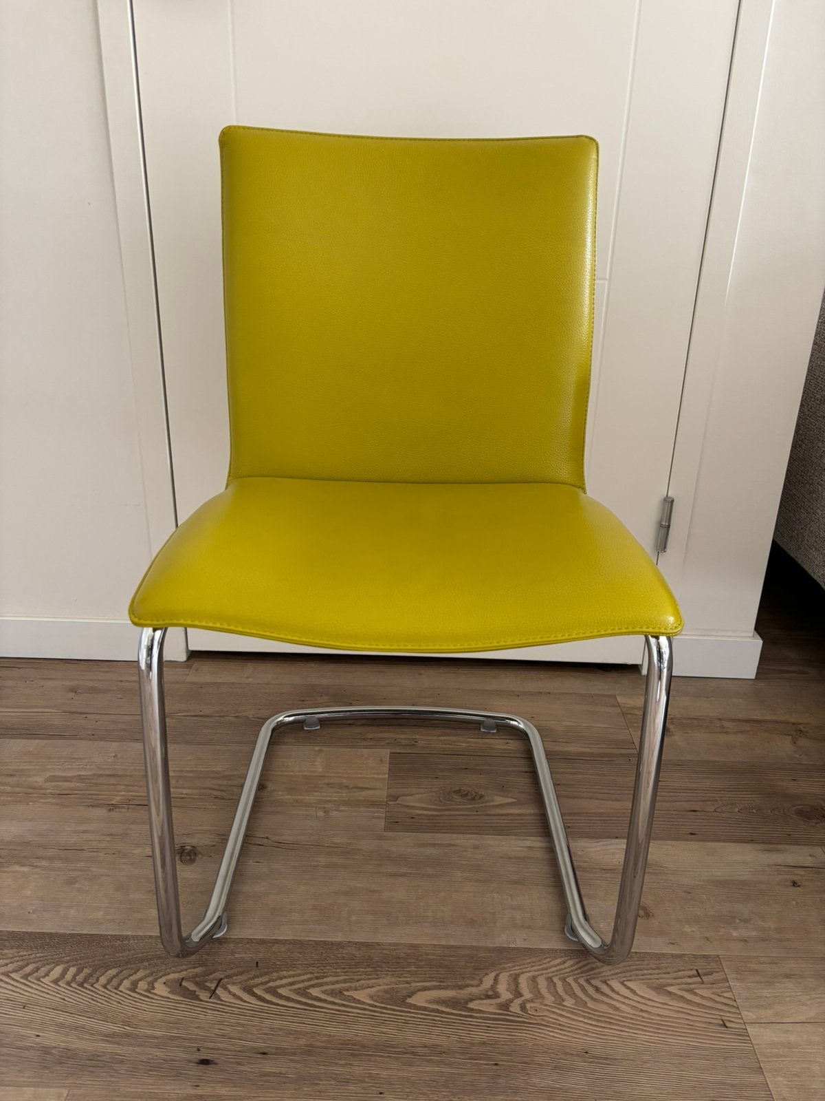 Leolux Freyr eetkamerstoel design stoel limegroen, Ophalen, Gebruikt, Overige kleuren, Leer