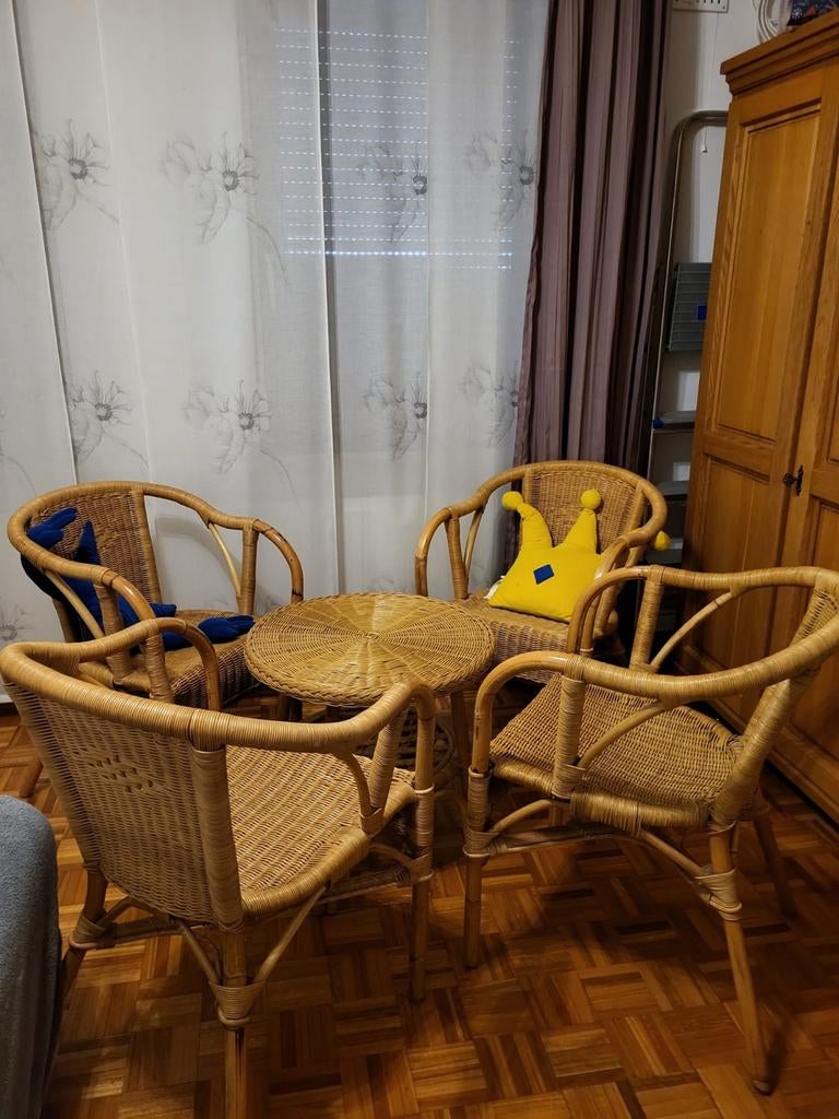 Rieten tafel met 4 stoelen, Ophalen, Gebruikt, Bruin, Riet of Rotan