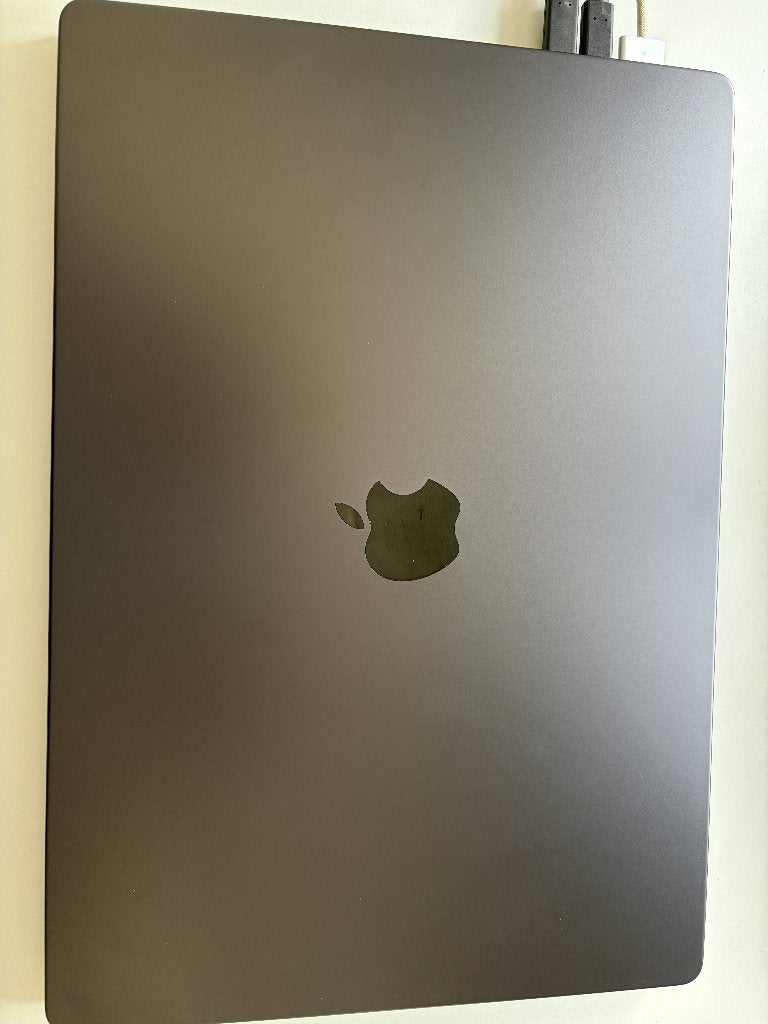 Foto 2 van MacBook Pro 16" M5 Max | 128GB | 2TB | Nano-text | Gar 2027
