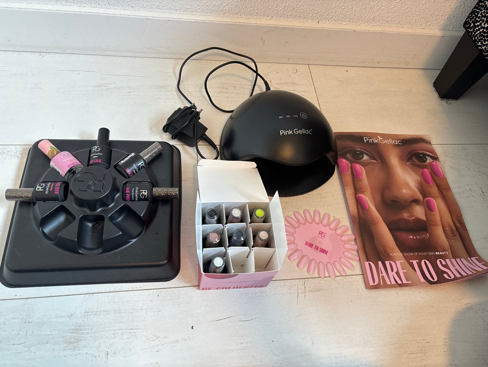 Pink Gellac Startpakket met UV/LED lamp en diverse kleuren, Ophalen, Zo goed als nieuw, Verzorging