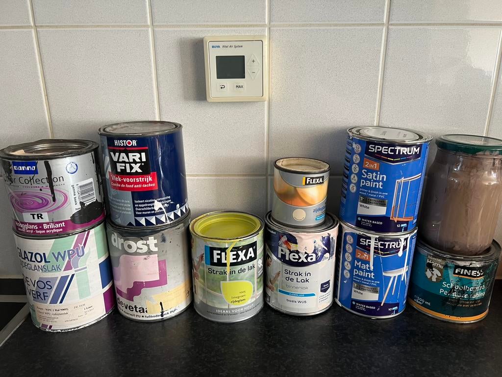 Diverse potten verf grijs, zwart, roze en lime (waterbasis), Gebruikt, Wit, Ophalen of Verzenden, Verf