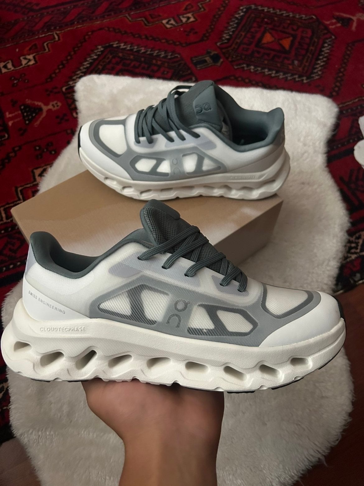 On Cloudtilt Remix Sneakers - Nieuw in doos, Ophalen of Verzenden, Nieuw, Wit, Sneakers of Gympen