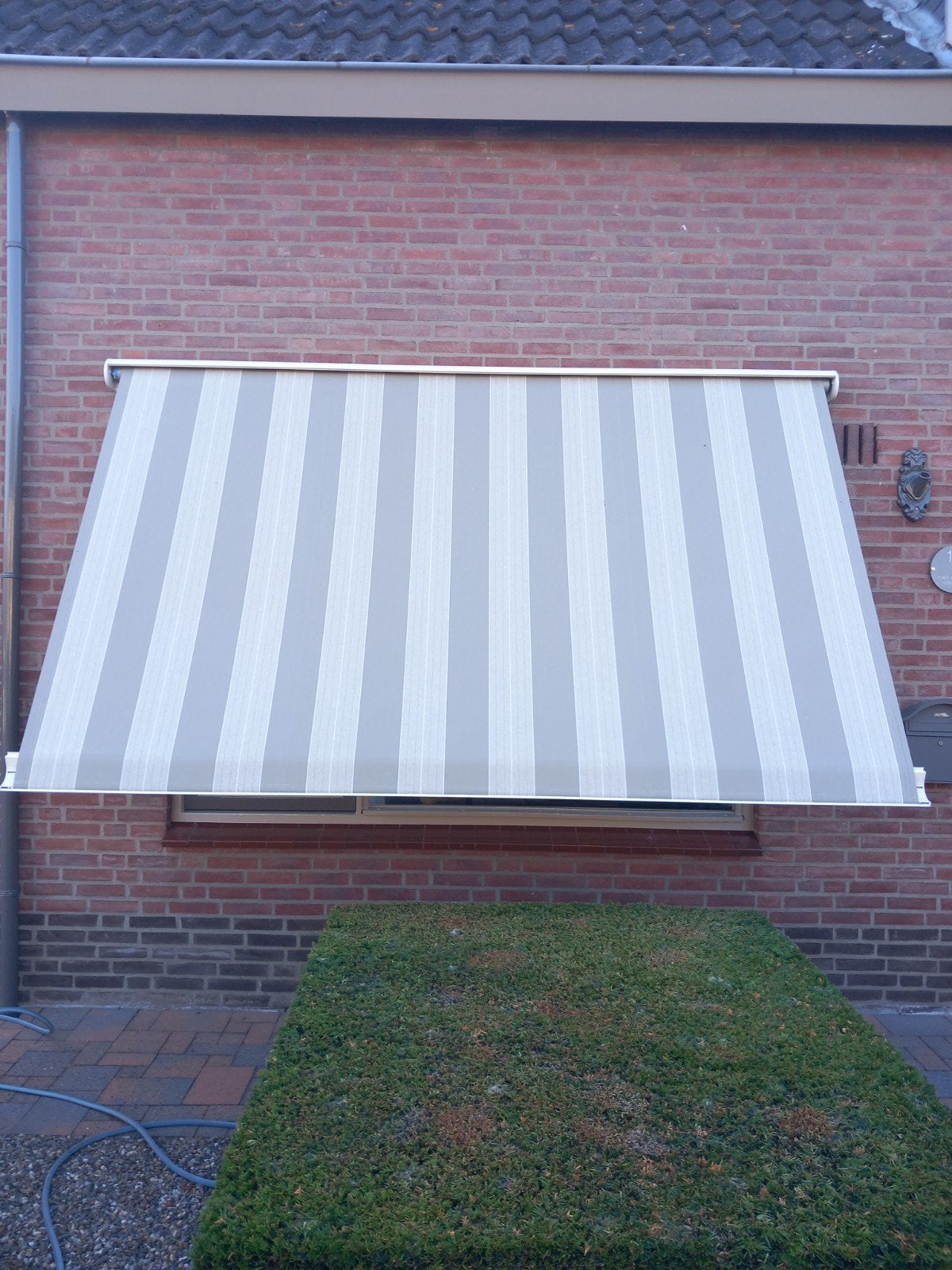 Elektrisch uitvalscherm met binnenbediening, Tuin en Terras, Zonneschermen, Ophalen, Gebruikt, Elektrisch, 250 cm tot 450 cm