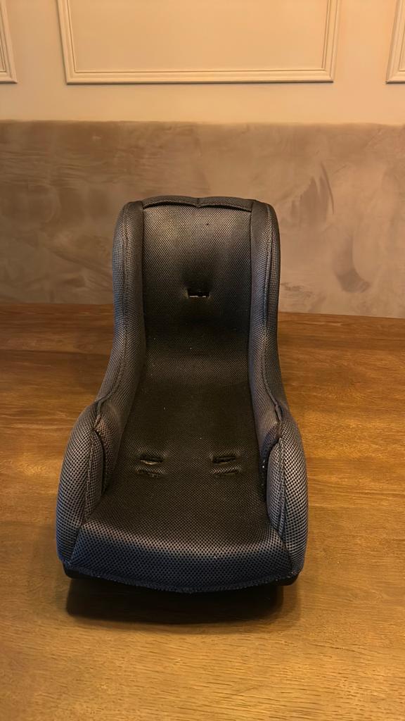 Zwarte peuterschaal voor in de bakfiets, Ophalen of Verzenden, Gebruikt, 9 t/m 18 kg, Achterzitje