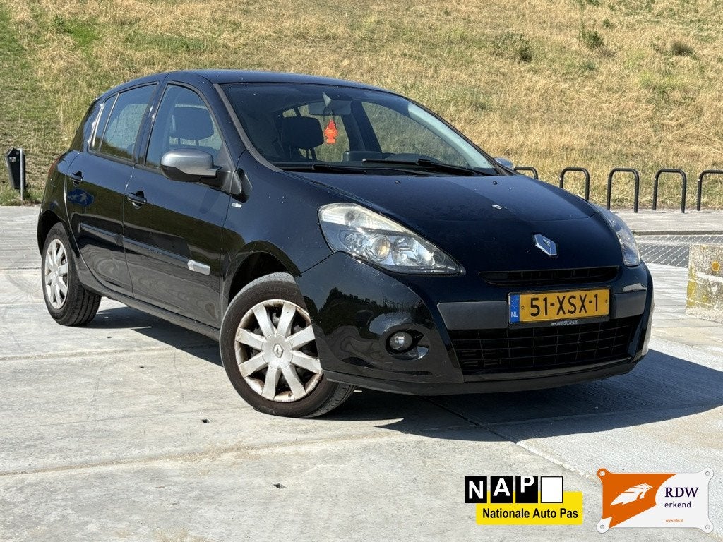 Renault Clio 1.5 dCi Night & Day / Nieuwe koppeling, Auto's, Renault, Bedrijf, Te koop, Clio, ABS, Airbags, Airconditioning, Alarm