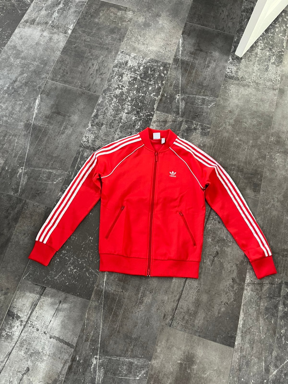 Adidas vest, Ophalen of Verzenden, Zo goed als nieuw, Maat 36 (S), Rood