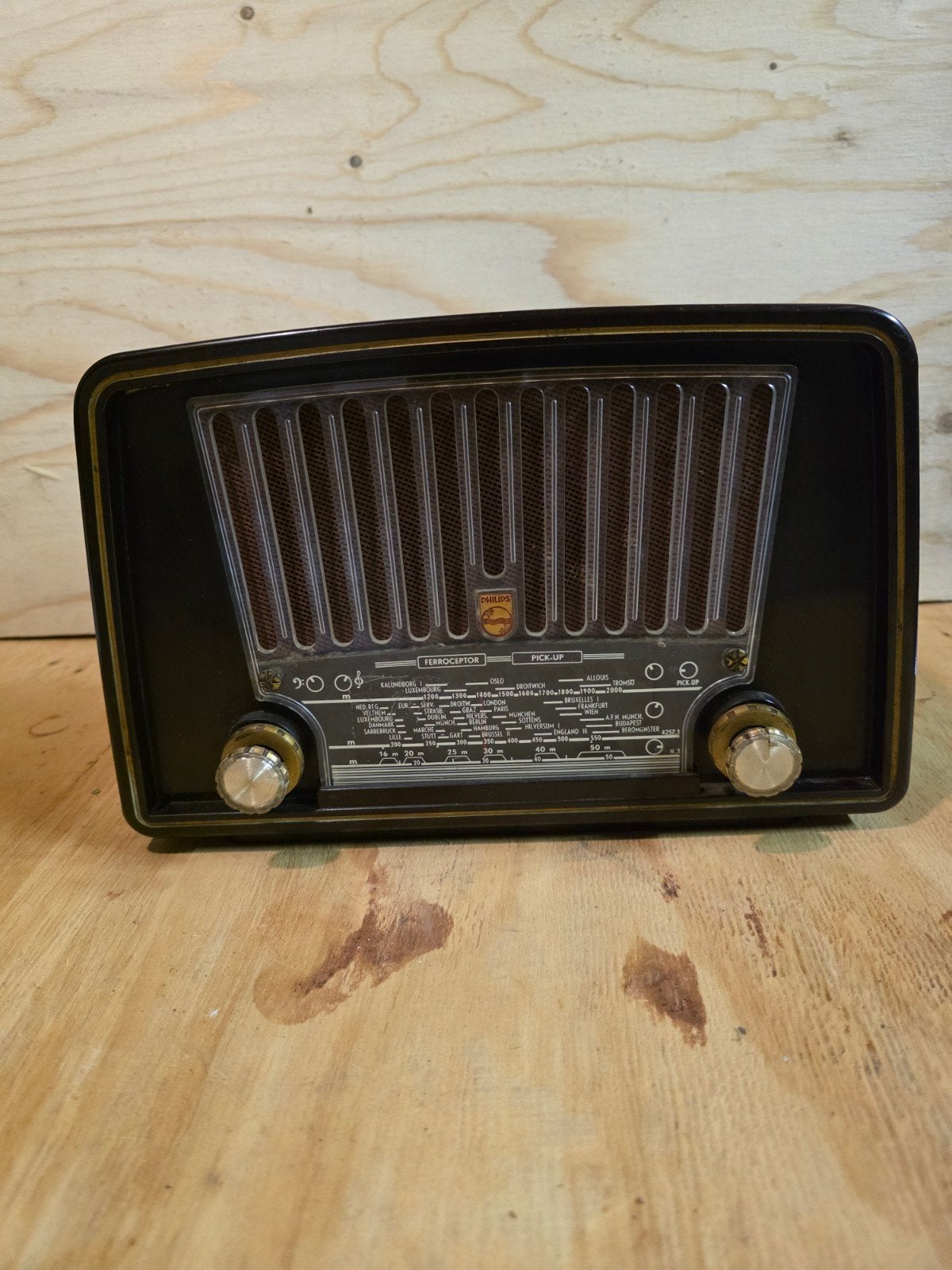 Oude vintage bakelieten Philips BX230V radio, Ophalen of Verzenden