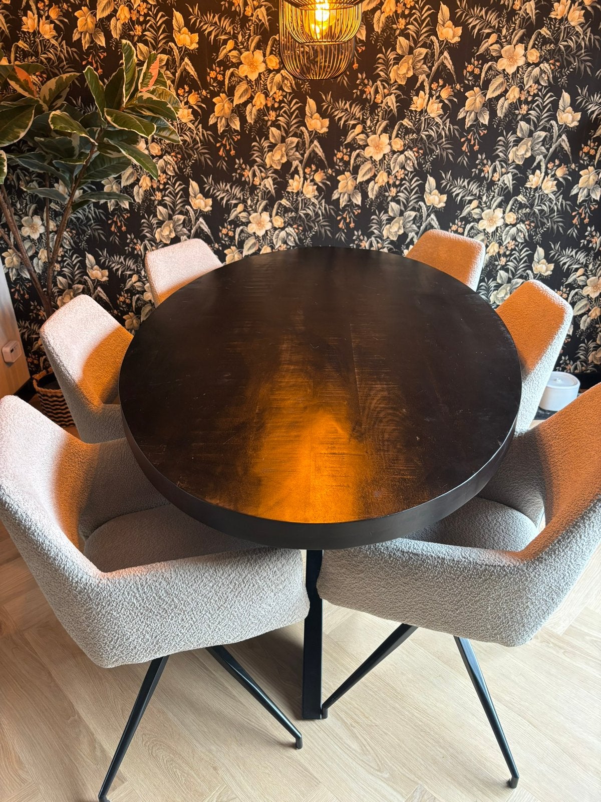 Zwarte Ovale Eettafel, Huis en Inrichting, Ophalen of Verzenden, Zo goed als nieuw, 75 tot 100 cm, 150 cm of meer