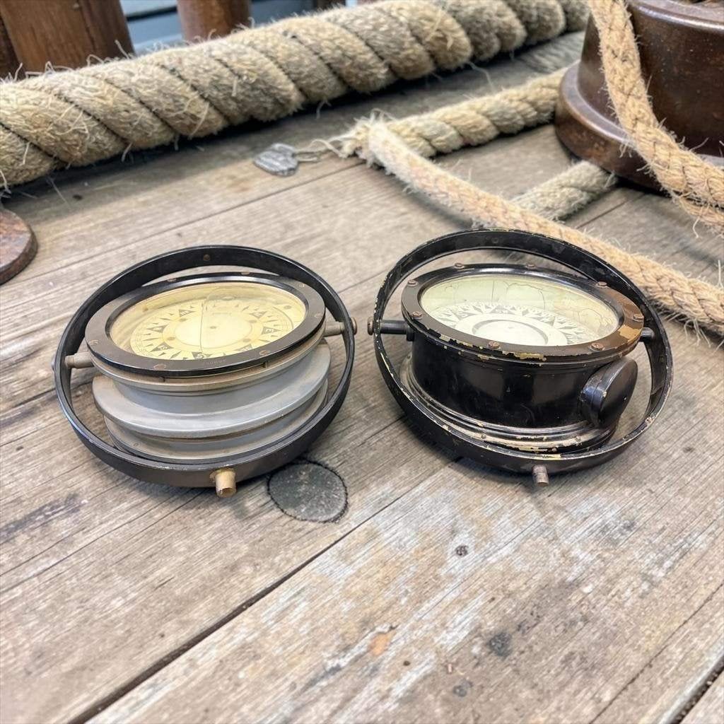 Vintage zwart metalen scheeps kompas 'Observator Rotterdam', Ophalen, Gebruikt, Ankeren en Afmeren, Zeilboot of Motorboot
