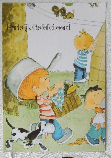 Felicitatiekaart met kinderen die gaan picknicken., Ophalen of Verzenden, 1980 tot heden, Gelopen, Kinderen