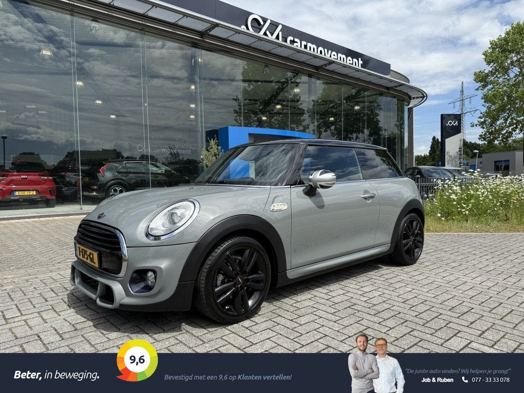 MINI Cooper 1.5 Chili JCW Pakket I Clima I Xenon I H&K I Cru, Voorwielaandrijving, Gebruikt, 4 stoelen, Leder en Stof