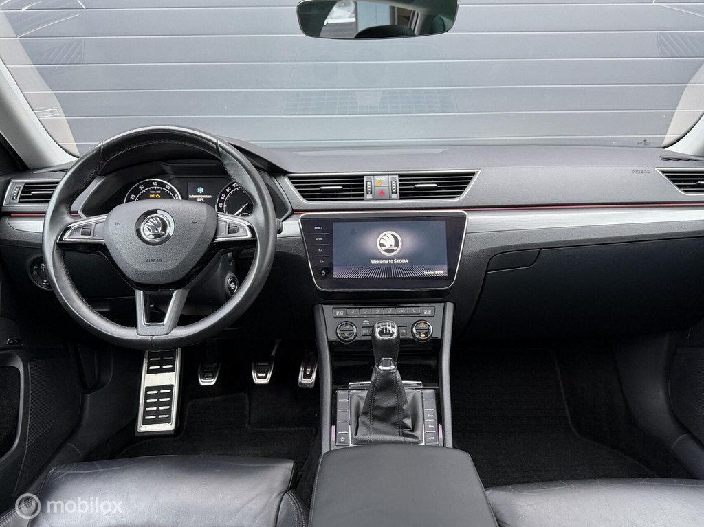 Skoda Superb Combi 1.4 TSI ACT Business Sport CLIMA*PANO*LEE, Auto's, Skoda, 730 kg, Gebruikt, 4 cilinders, Wit