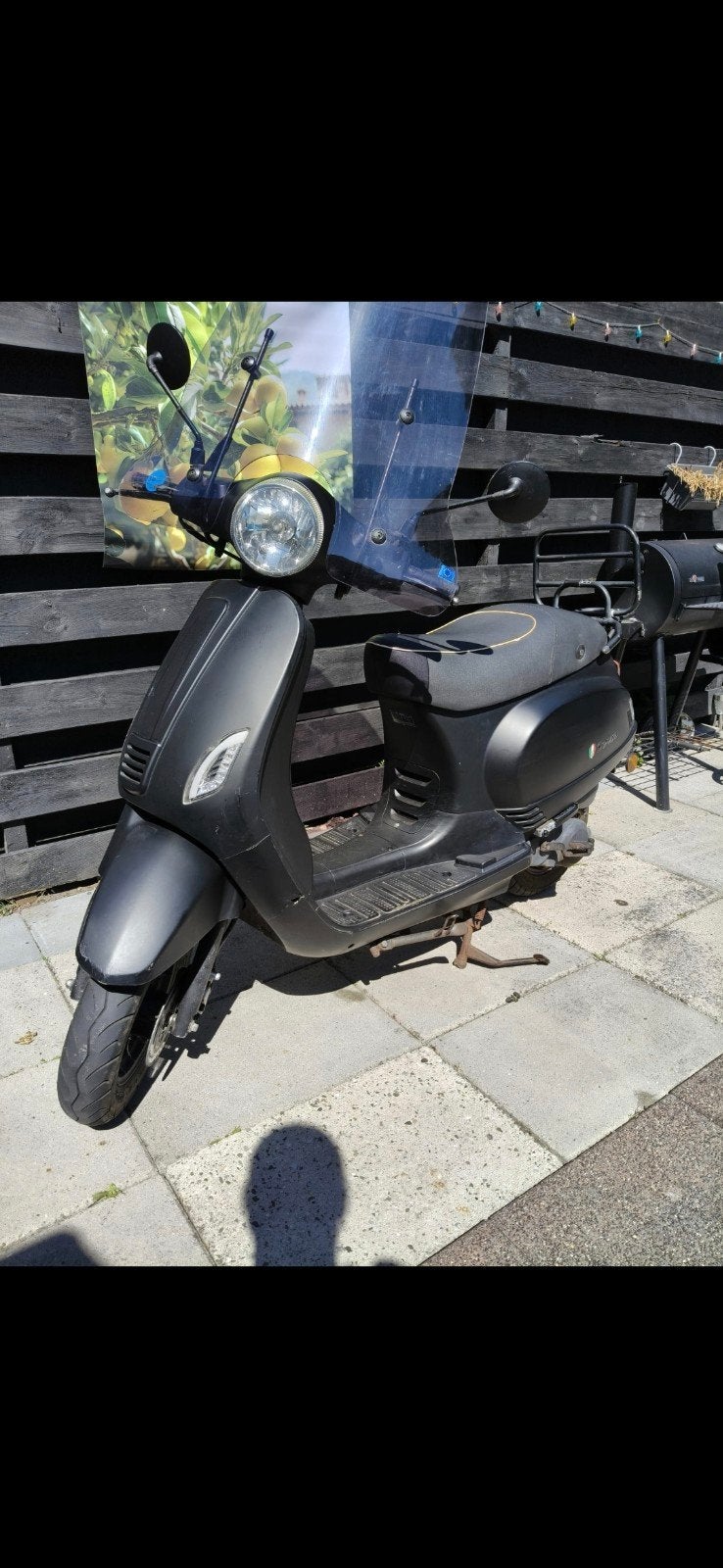 Senzo riva lux scooter mat zwart met helm(en) en slot(en), Gebruikt, Benzine, Ophalen, Overige merken