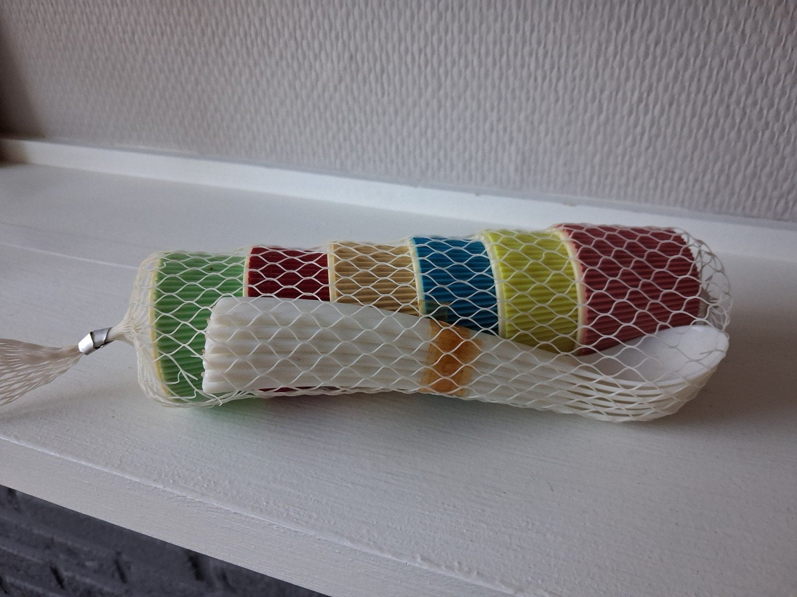 Nieuw, nog in netje,  6 Turkstra eierdopjes incl lepeltjes, Verzamelen, Retro, Ophalen of Verzenden, Huis en Inrichting