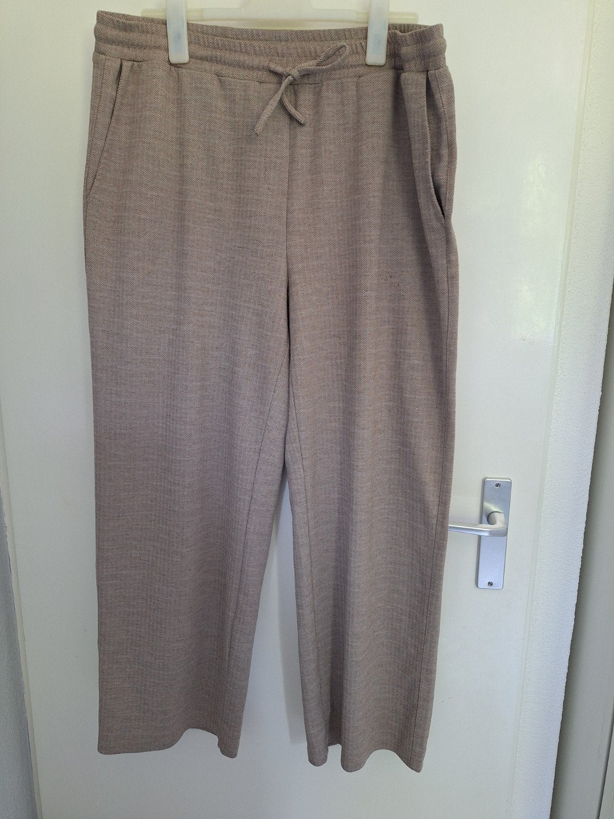Norah broek wide leg mt 46 48, Norah, Ophalen of Verzenden, Beige, Broek of Spijkerbroek