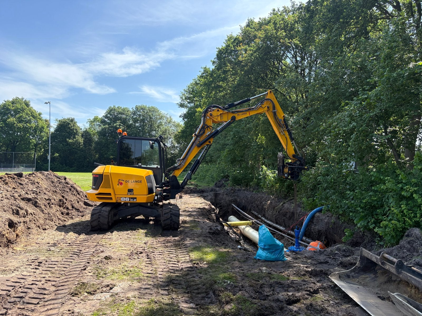 JCB 86 c2 Engcon draaikantelstuk met gripper S45 oilquik, Ophalen, Graafmachine