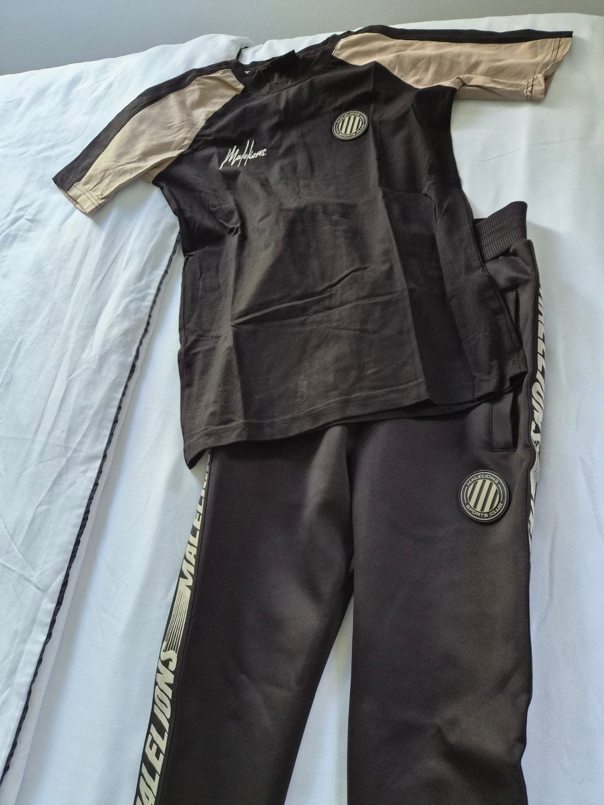 zwart/beige joggingbroek met t-shirt, Ophalen of Verzenden, Zwart