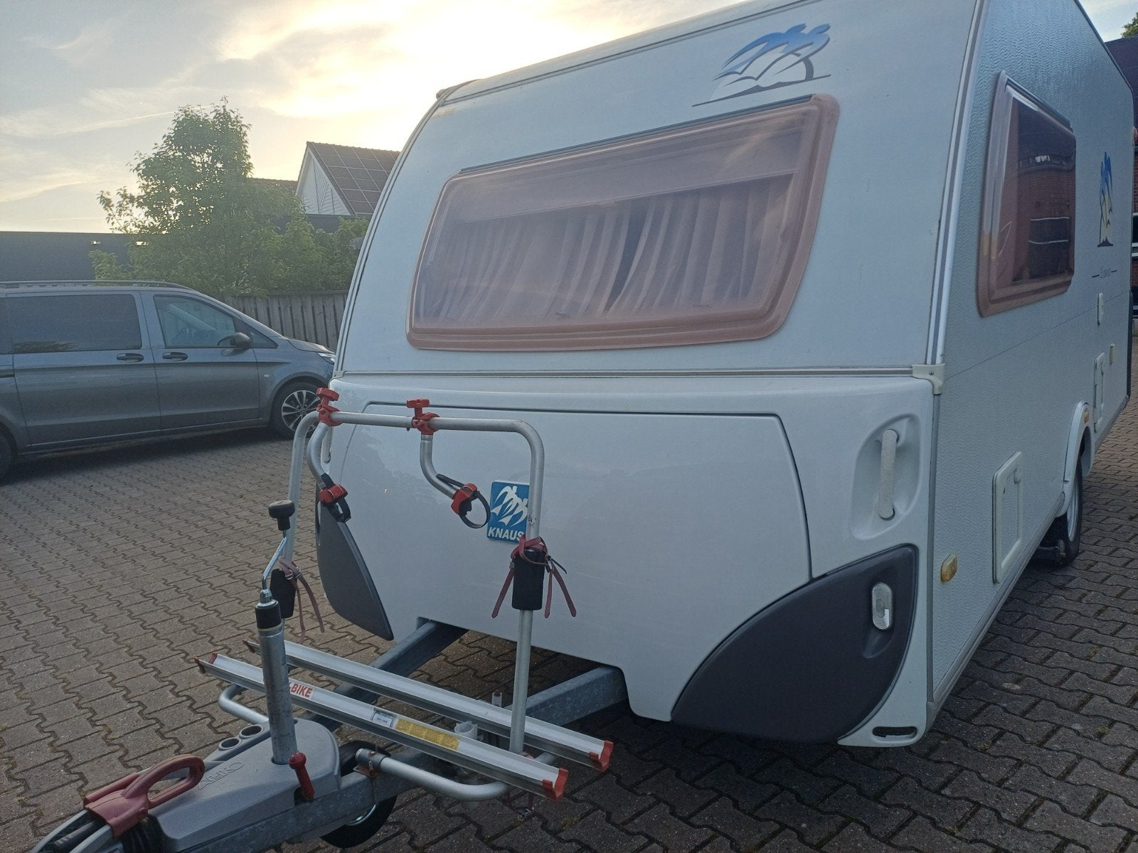 Knaus Sudwind 450 FU - Perfect voor 2-3 personen, Rondzit, Koelkast, Particulier, Knaus