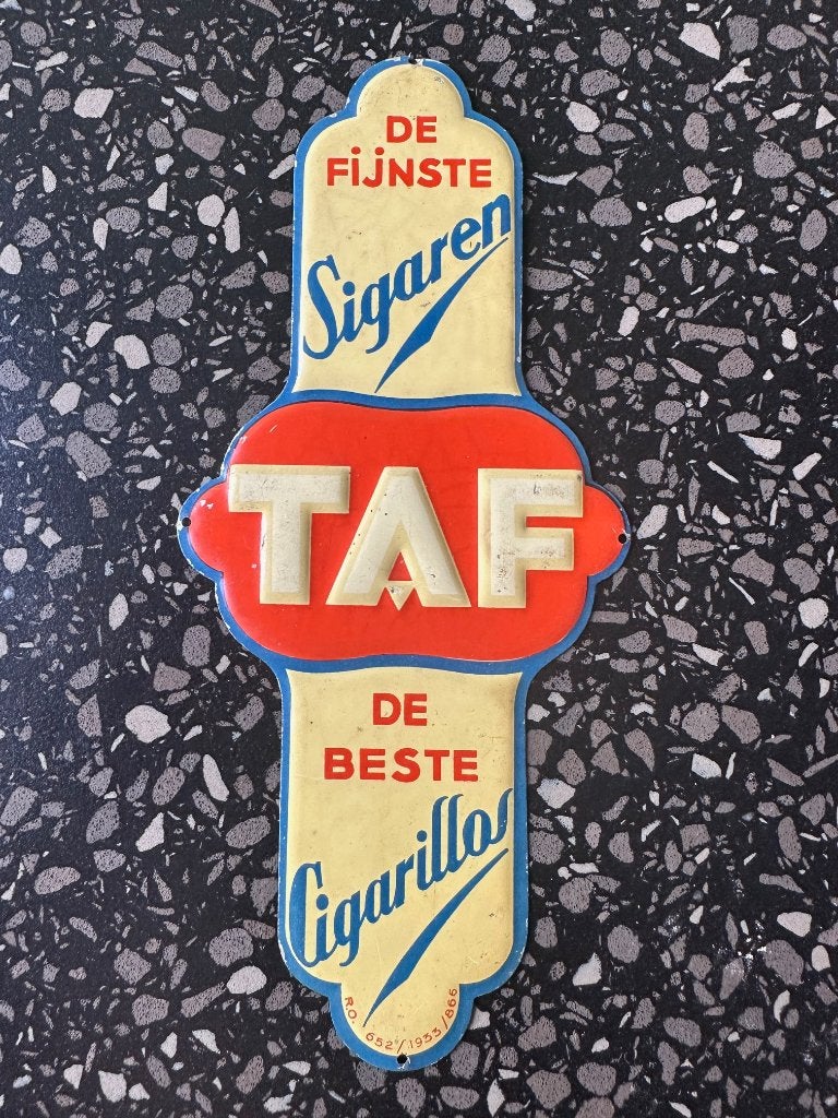 Fraai stokoud blikken TAF sigaren deurpostje. 1933, Ophalen of Verzenden, Gebruikt, Reclamebord
