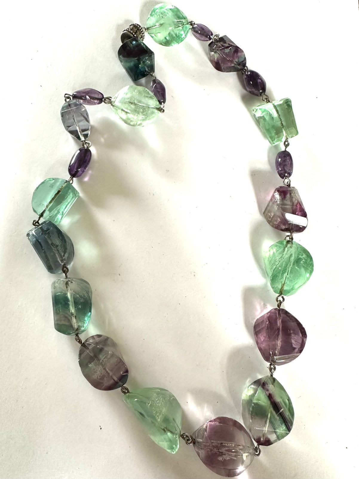 Fluoriet amethist  ketting, Sieraden, Tassen en Uiterlijk, Kettingen, Gebruikt, Overige kleuren, Verzenden, Steen of Mineraal