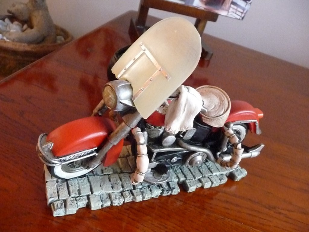 Nieuw Motor Harley rood + scherm 20 cmL x 15 cmH. polystone., Ophalen of Verzenden, Nieuw, Motoren