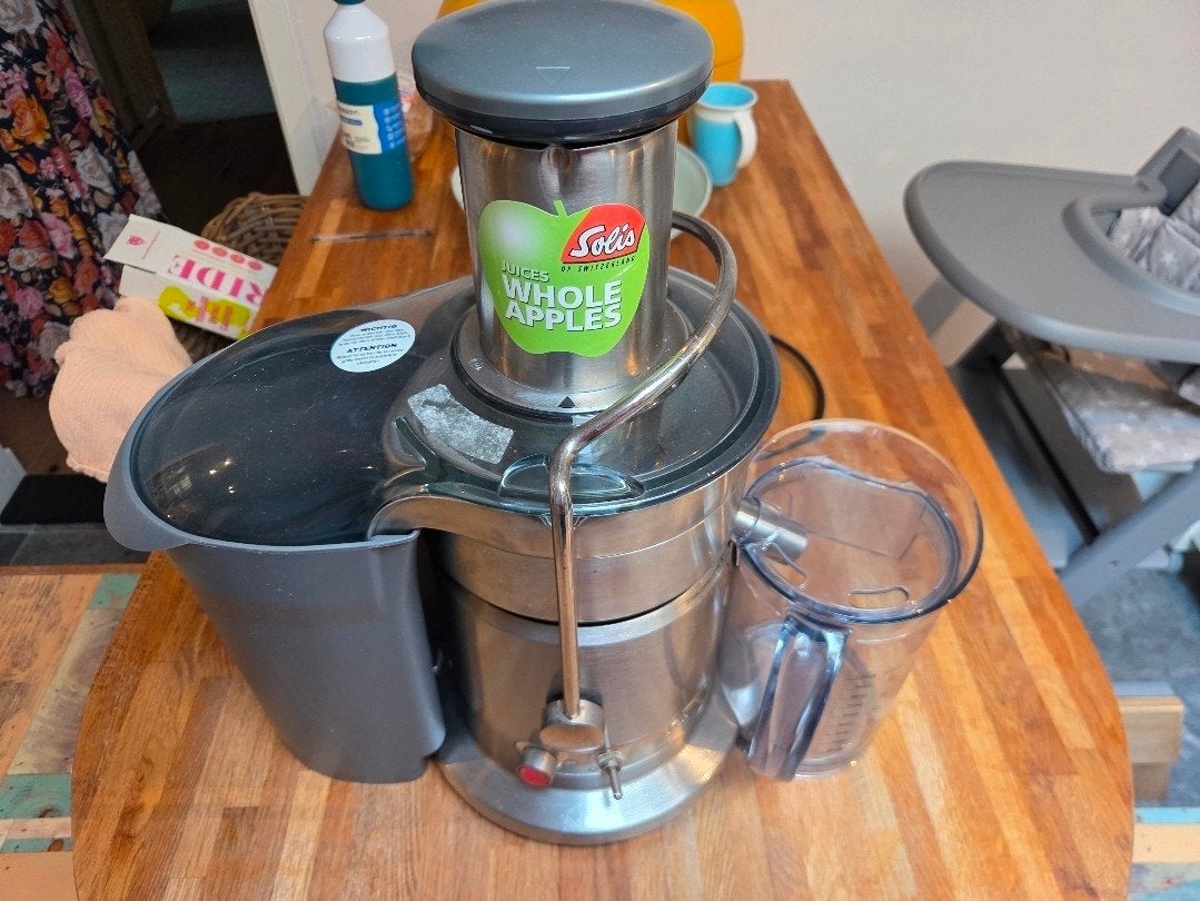 Solis Juice Fountain Pro juicer - RVS, Ophalen, Zo goed als nieuw, Elektrisch, Sapcentrifuge
