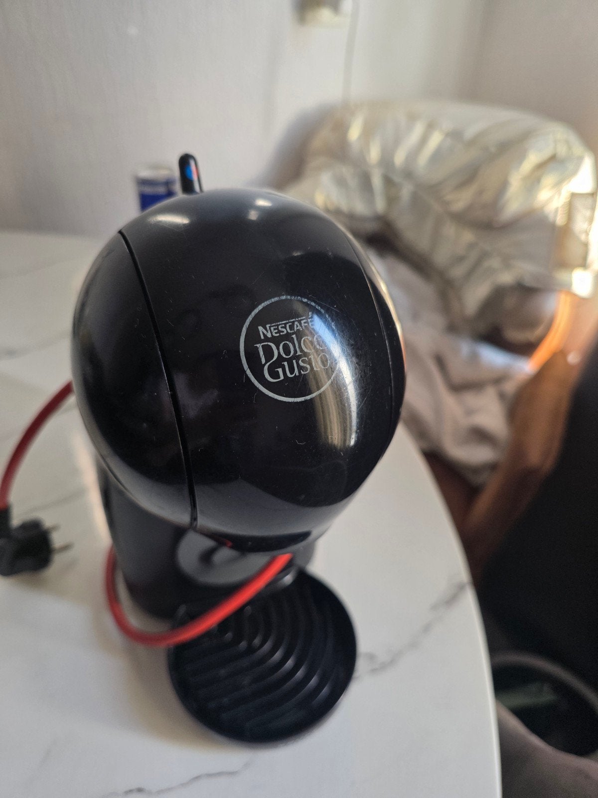Nescafé Dolce Gusto koffiemachine - Compact en stijlvol, Witgoed en Apparatuur, Koffiezetapparaten, Ophalen, Gebruikt, Koffiemachine