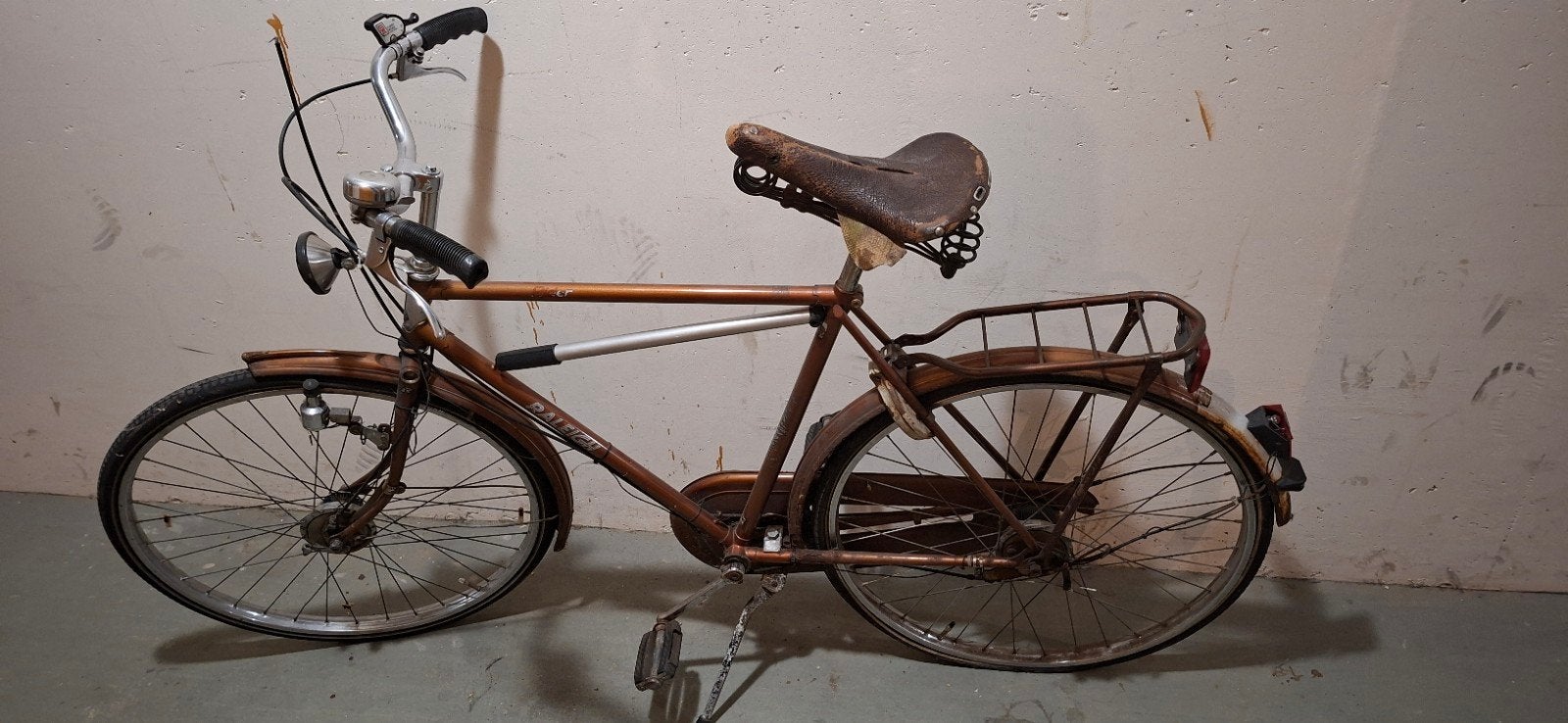 Oude fiets voor opknapbeurt - Vintage projectfiets, Fietsen en Brommers, Fietsen | Dames | Damesfietsen, Trommelrem, Ophalen, Overige merken