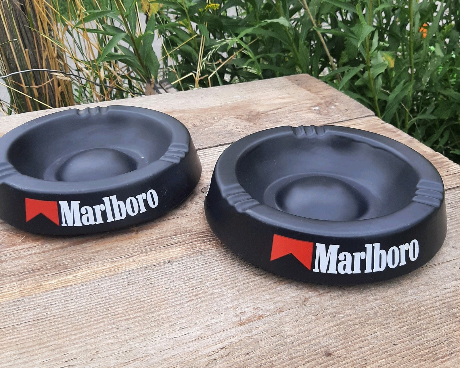 Vintage MARLBORO Asbak - (Groter Model / Café asbak), Verzamelen, Rookartikelen, Aanstekers en Luciferdoosjes, Ophalen of Verzenden
