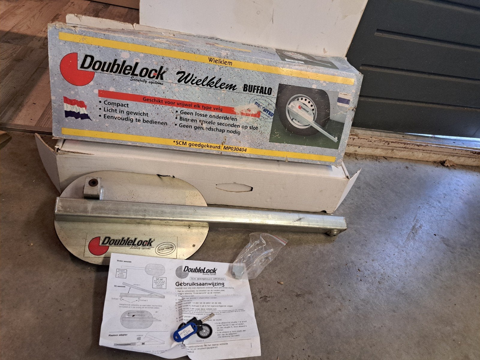 DoubleLock Wielklem Buffalo - Caravan Beveiliging, Caravans en Kamperen, Ophalen, Zo goed als nieuw