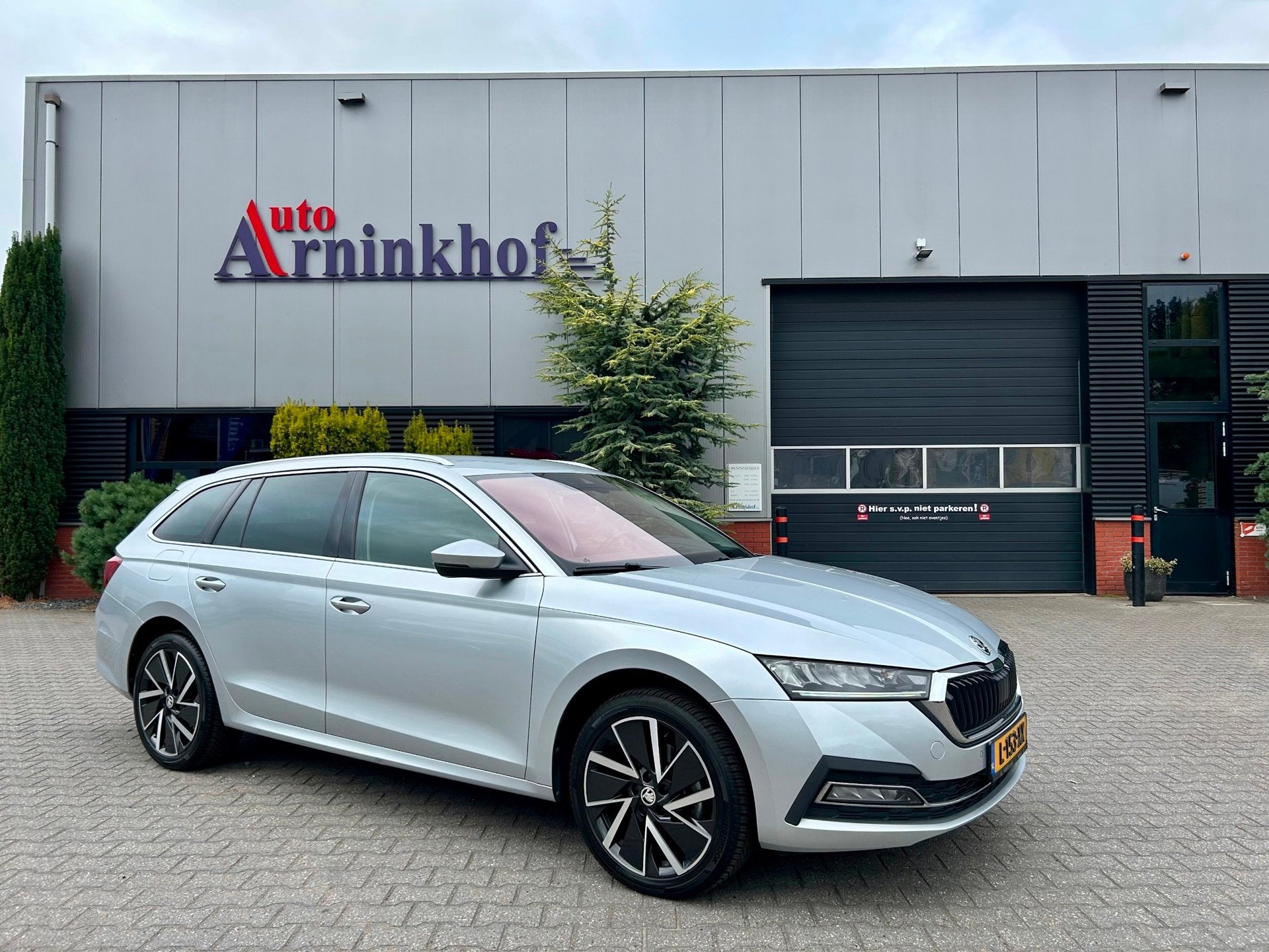 Skoda Octavia Combi 1.4 TSI iV PHEV Business Edition, Auto's, Skoda, Gebruikt, Euro 6, 150 pk, Hybride Elektrisch/Benzine