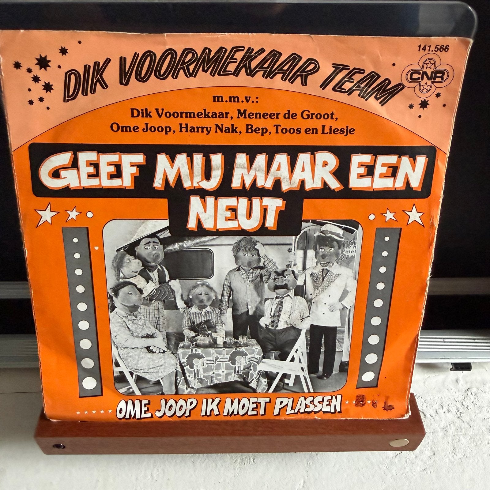 Dik Voormekaar Team - Geef Mij Maar Een Neut (7 inch single), Gebruikt, Overige genres, 7 inch, Ophalen of Verzenden