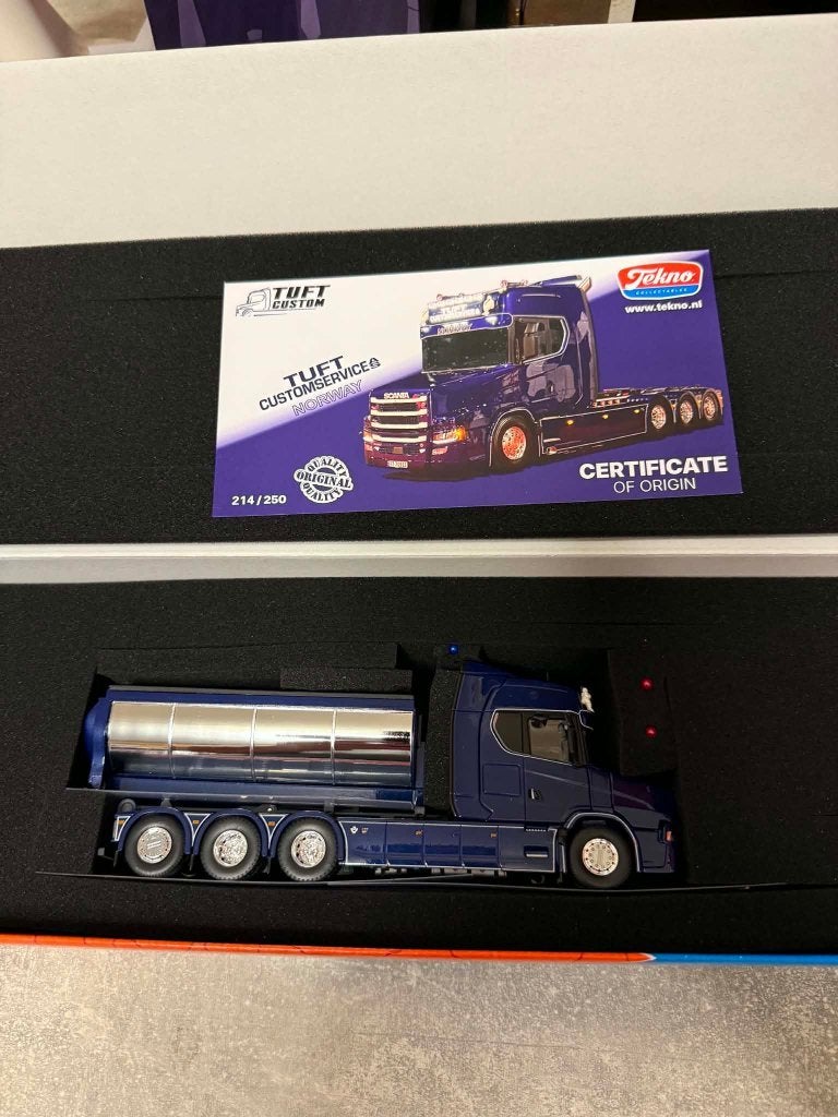 Tuft customservice tekno, Hobby en Vrije tijd, Ophalen of Verzenden, Nieuw, Bus of Vrachtwagen, Tekno