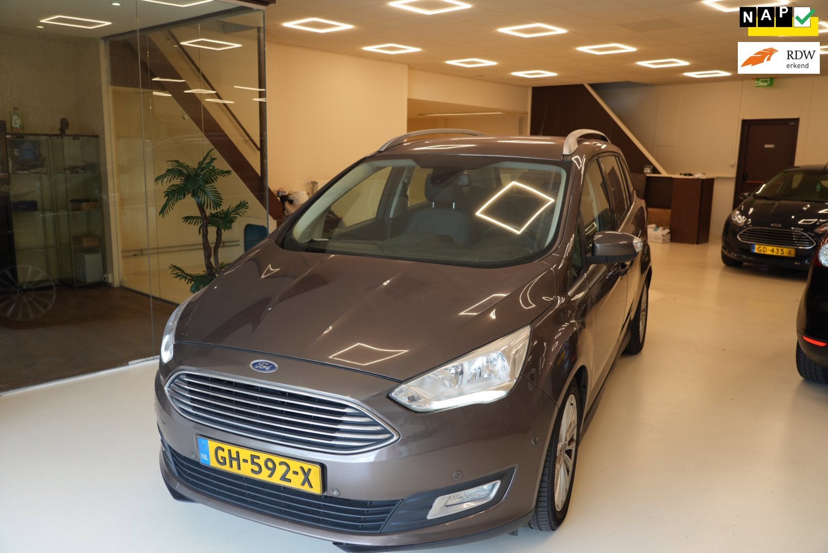 Ford Grand C-Max 1.0 Titanium, Auto's, Voorwielaandrijving, 125 pk, Gebruikt, Euro 6