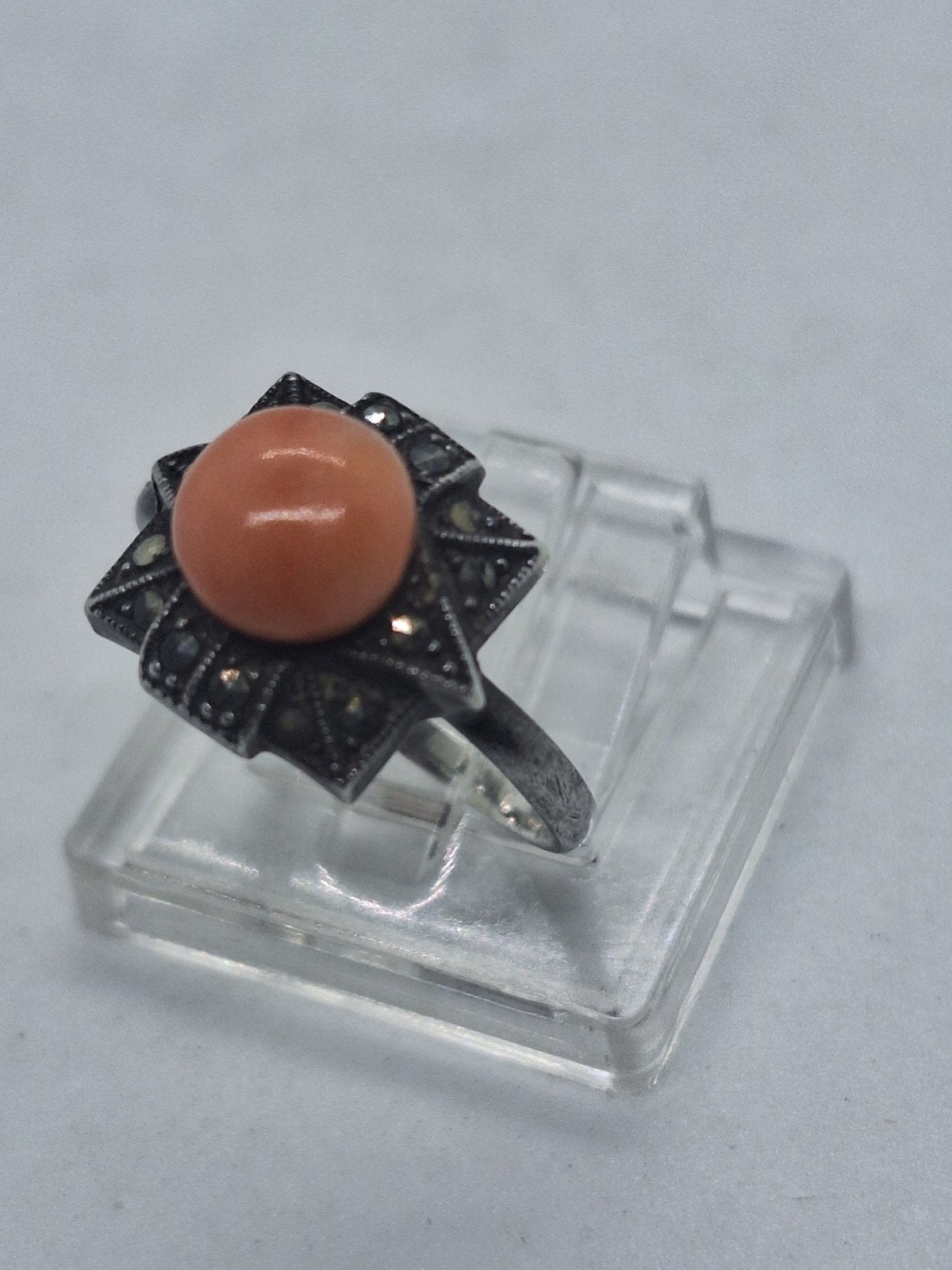 Antieke Art Nouveau Bloedkoraal Ring - Maat 15, Ophalen of Verzenden