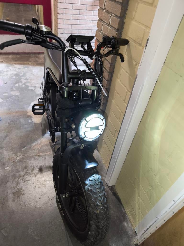 Ouxi V8 Fatbike, Fietsen en Brommers, Brommers | Tomos, Overige modellen, 7 versnellingen, Ophalen of Verzenden, Zo goed als nieuw