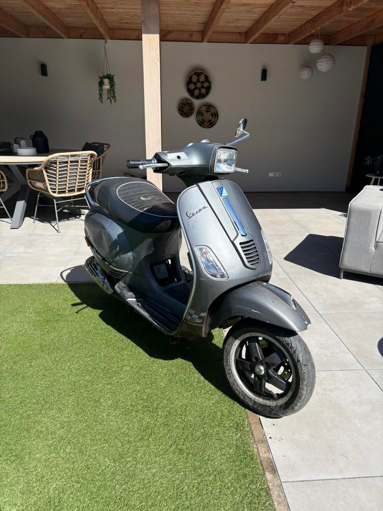 Vespa S opknapper of voor onderdelen, Fietsen en Brommers, Scooters | Vespa, Ophalen, Zo goed als nieuw, Benzine, Vespa S