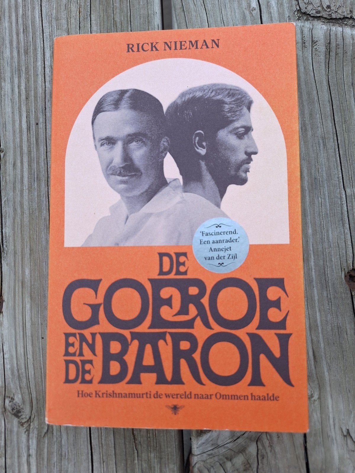 Rick Nieman - De goeroe en de baron, Boeken, Ophalen of Verzenden, Zo goed als nieuw, Rick Nieman