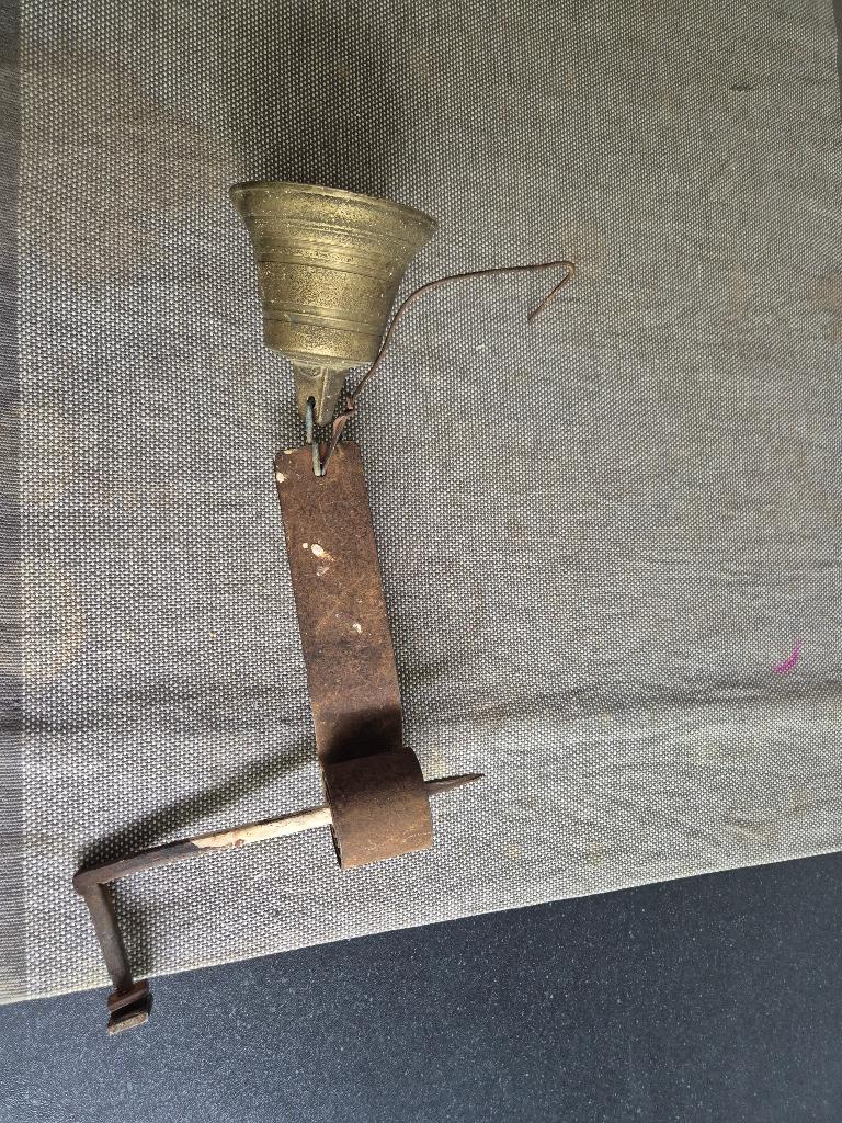 Koperen deurbel met veer, Huis en Inrichting, Deurbellen, Ophalen of Verzenden, Gebruikt