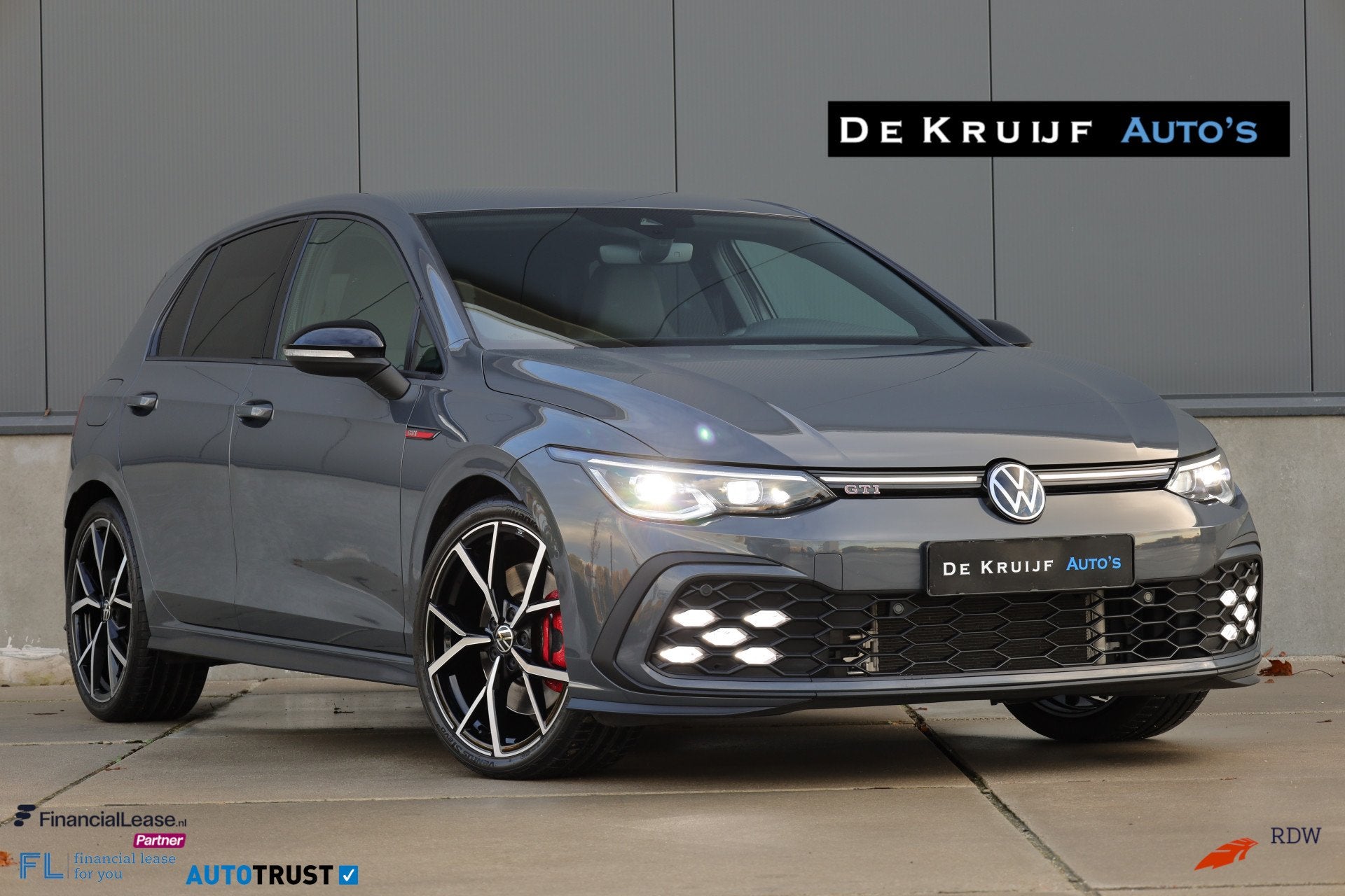 Volkswagen Golf GTI DCC IQ Lights 19" Estoril, Dealer onderhouden, Gebruikt, 4 cilinders, 1984 cc