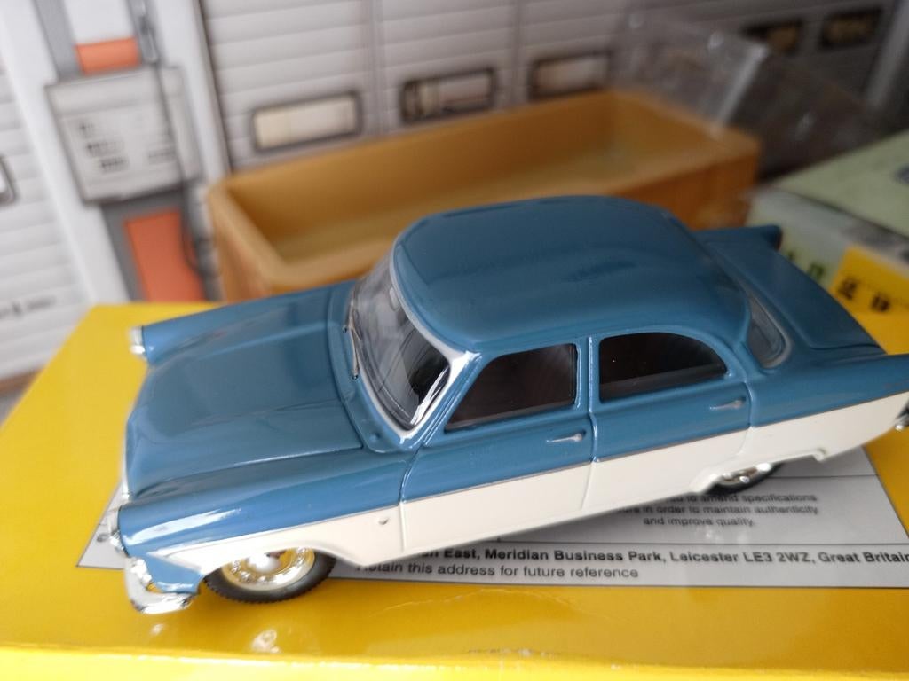 Ford Zephyr MK2 - Blauw/Wit - vanguards, Hobby en Vrije tijd, Modelauto's | 1:43, Ophalen of Verzenden, Zo goed als nieuw, Auto