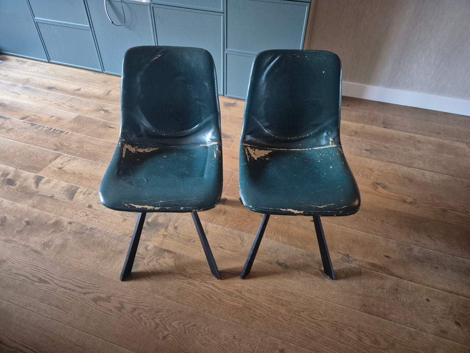 2 eetkamerstoelen - gratis op te halen, Ophalen, Gebruikt, Twee, Vintage, Retro