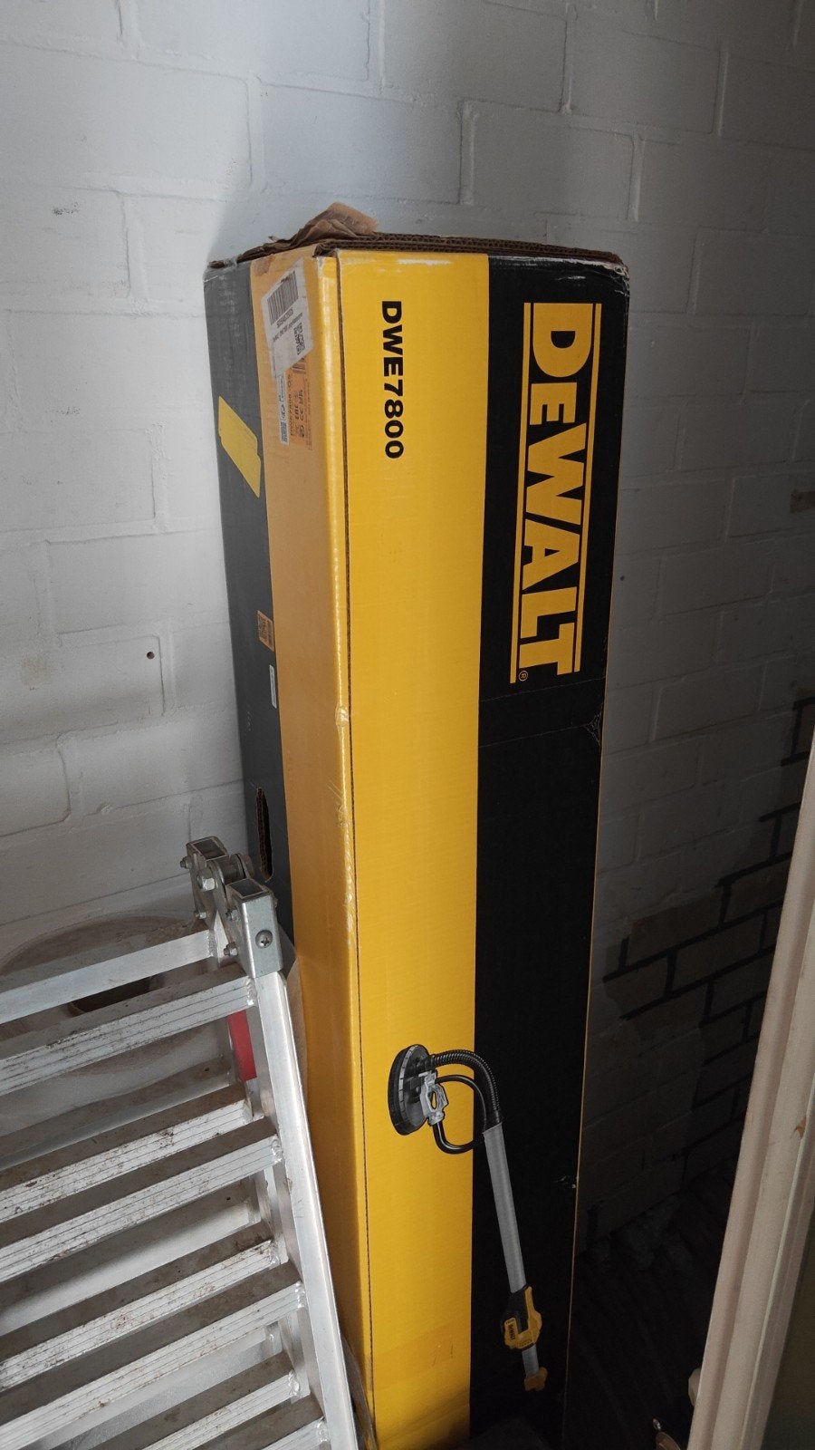 Nieuwe DeWalt DWE7800 Langnek Schuurmachine (ongeopend), Doe-het-zelf en Verbouw, Gereedschap | Schuurmachines, Ophalen