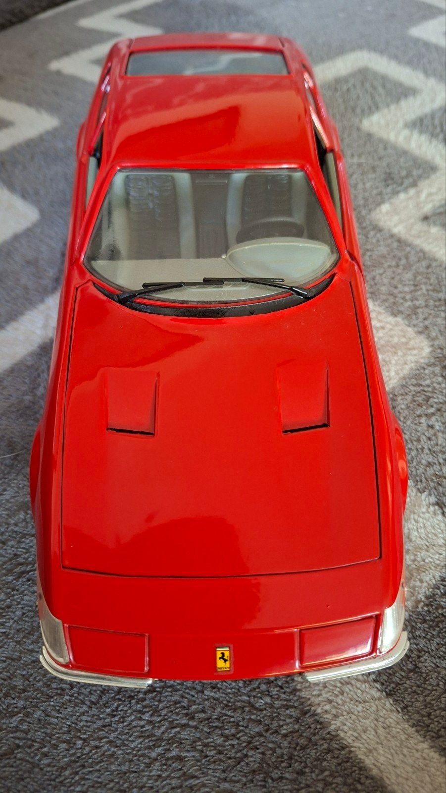 Ferrari 365 GTB/4 Daytona (1969), 1:18, Giodi , nr 142, Ophalen of Verzenden, Zo goed als nieuw, Auto, Overige merken