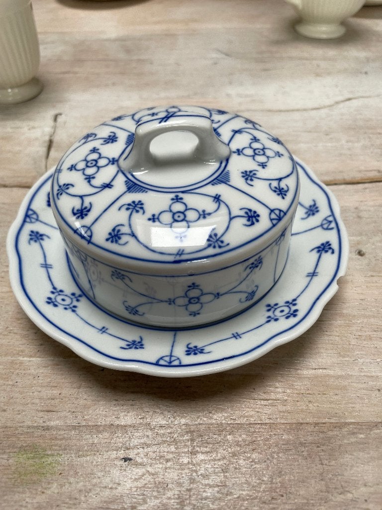 Meissen Saksisch Blauw ronde botervloot, Overige merken, Overige typen, Ophalen of Verzenden, Zo goed als nieuw