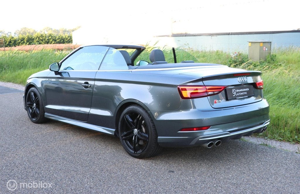 Audi S3 2.0 TFSI Quattro / Nekverwarming / B&O / Navi, Auto's, Audi, Automaat, S3, Gebruikt, Zwart